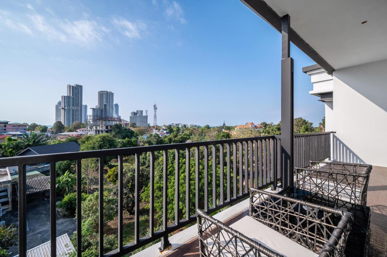 Manhattan Pattaya Hotel - Sha Extra Plus Екстериор снимка