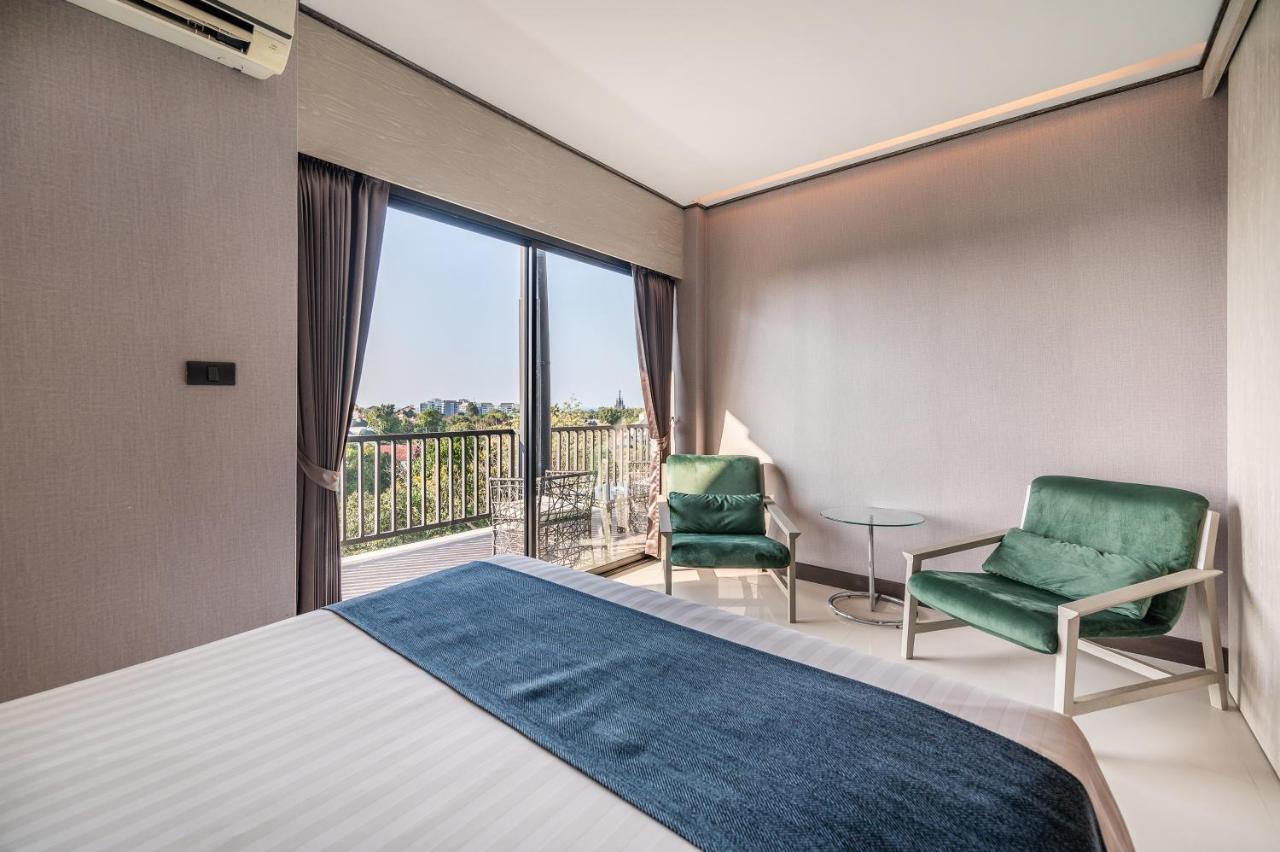 Manhattan Pattaya Hotel - Sha Extra Plus Екстериор снимка